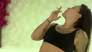 Aluguei um quarto de motel e aproveitei ele sozinha junto com voc�s