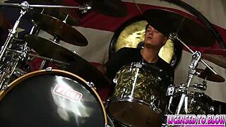 Brylee Remington craves sausage in rough hairless pussy play