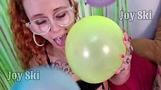 Happy birthday, prima! Let's rub each other with balloons
