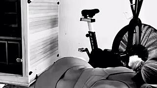 Creeper msacs leads an intense workout session