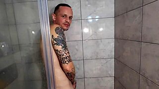 I saw him jerking in shower and couldn't resist