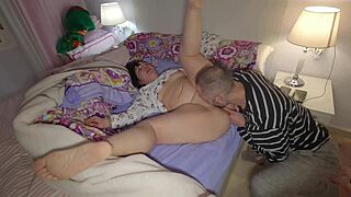 homemade clip with hot wife taking cumshot in mouth