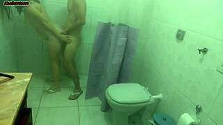 Madrasta spies on stepson through bathroom curtain