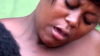 i enjoyd my neighbor in the abandond garage with muff diving