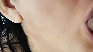 Novinha Chupando Pica Com Vontade Escondido Enquanto Os Pais Est�o Descansando No Quarto Ao Lado