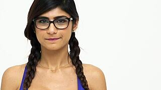 What a retro ebony teen booty to admire!