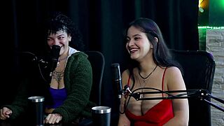 se tornou famosa na cidade o pai viu seu v�deo pelada levou cuspida a buceta n�o aguenta sexo forte e o ex - faroraf watch on sheer red