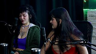 se tornou famosa na cidade o pai viu seu v�deo pelada levou cuspida a buceta n�o aguenta sexo forte e o ex - faroraf watch on sheer red