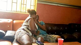 yo, wanna see mr savages bang a hookup girl at the bar?