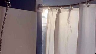 ivy19921 bathes suggestively in the shower