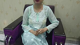 Best Indian XXX! Hot Girl Fucked by Landlord SaaraBhabhi