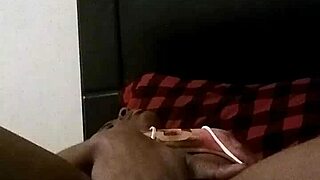 amateur homemade masturbation session with fingering and squirting