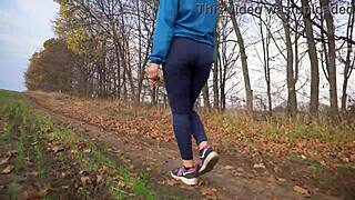 dude, check this milf’s nice ass in tight leggings from behind