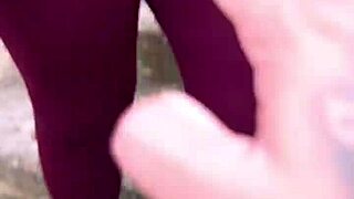 Patricinha da buceta rosa subindo o morro louca de tesão pra dar a bucetinha 😈