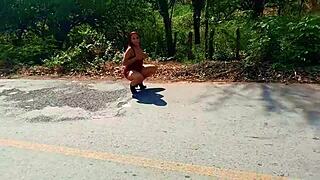 i flash natural tits on cancun streets