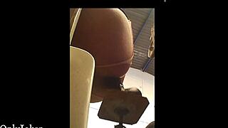 I use the sexual machine on her ass, going up and down with dildo