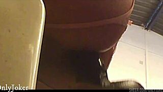 I use the sexual machine on her ass, going up and down with dildo