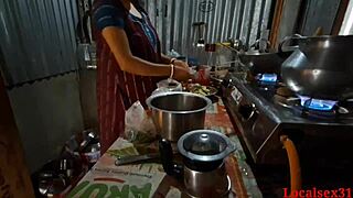 Indian teen fucked doggystyle in kitchen room