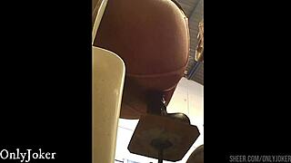 I use the sexual machine on her ass, going up and down with dildo