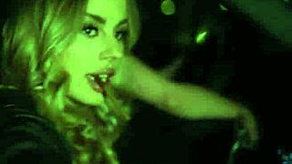 Smokin Hot Anna Claire Clouds Gets Pussy Licked in Lesbian Muff Diving