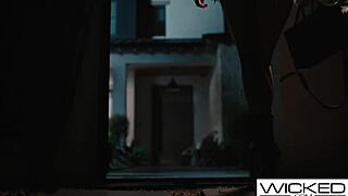 Smokin Hot Anna Claire Clouds Gets Pussy Licked in Lesbian Muff Diving