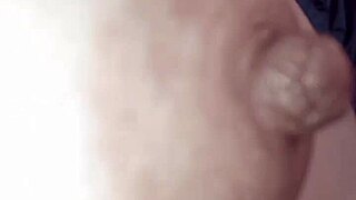 Capezzolo In Primo Piano on the Piano.