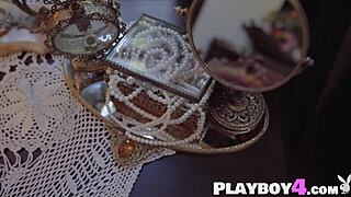 Hot Teen Emma Jade Poses Naked