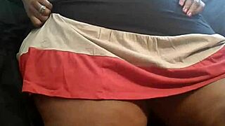 Super Thick Housewife Teasing Neighbors With Nasty Ass