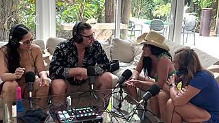 Cruzn With Abi James and Sunni Daize