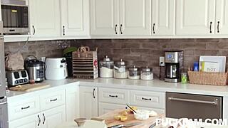 Doris Ivy Enjoys Passionate Outdoor Sex With Blowjob And Orgasm