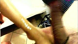 does this mistress tease with ball busting and cum on feet?