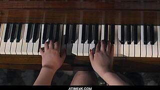 intense lesbian muff diving from afar