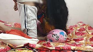 Indian Desi Girlfriend Fucks Outdoors In Hotel Room