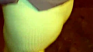 I’m obsessed with teasing this curvy Venezuelan mature in Lima streets