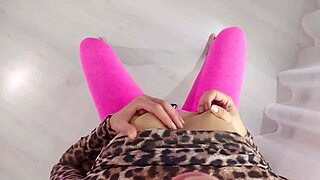 sexy babe teaches dick sucking in leggings