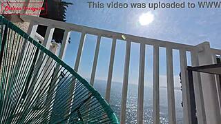 hago una mamada en p�blico junto al mar- trailer