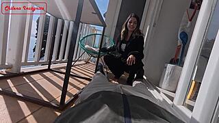 hago una mamada en p�blico junto al mar- trailer