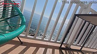 hago una mamada en p�blico junto al mar- trailer