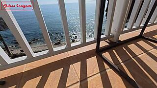 hago una mamada en p�blico junto al mar- trailer