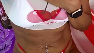 behind the scenes bath with heels and costumes