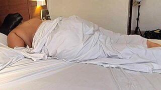 dia dos namorados essa bbw ganhou leitinho na boca