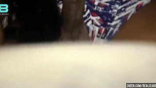 Esposa putinha mamando o realizador baiano e liga pro marido corno manso assistir ela chupando negro dotado no carro em via p�blica