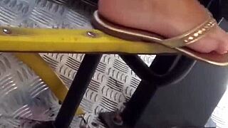 Novinha Do Pezinho Perfeito No Busão 1 Parte