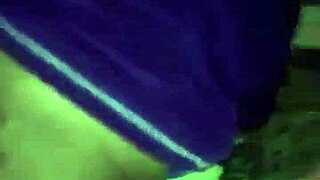 Culona catracha shows big ass in sexy display