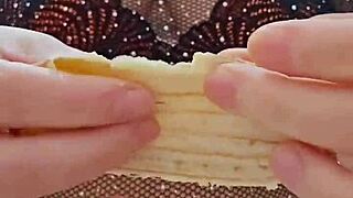 Fazendo Live Com Um Shorts Socado No Cu