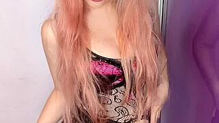 i'm the findom goaldigger, addicted to me song makes you worship my body in stockings, ahh.