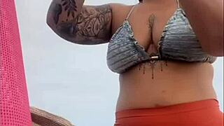 African Exhibitionist Flashes Swollen Pussy On Beach