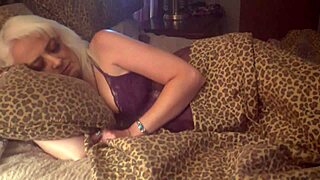 alien inflatable toy brings mature cougar to wild solo climax