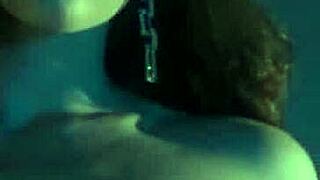 Follando a una zorra bien duro, ¿quieres ver cómo la hago gritar?