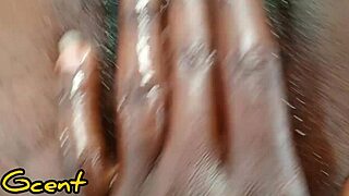 Neighbors Wife Paid 50 Dollars Work On Her Pussy